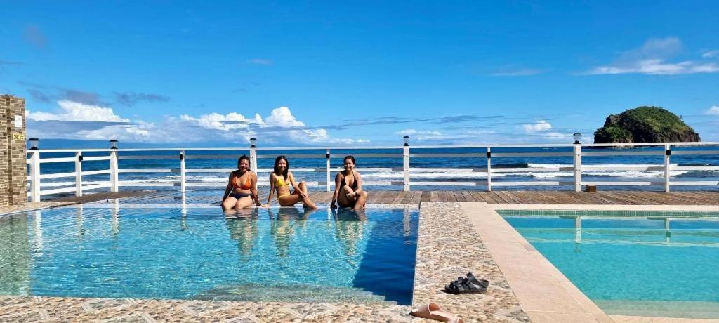 Aura Marina Sands Beach Resort Baler Bagian luar foto